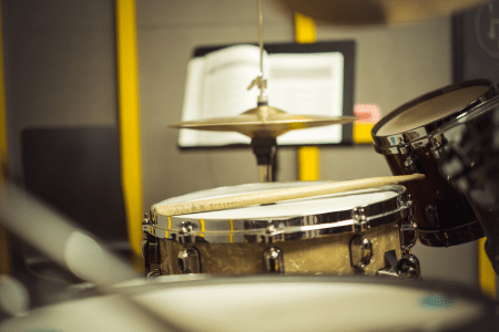 A drum kit prepared for a drum lesson in Dubai