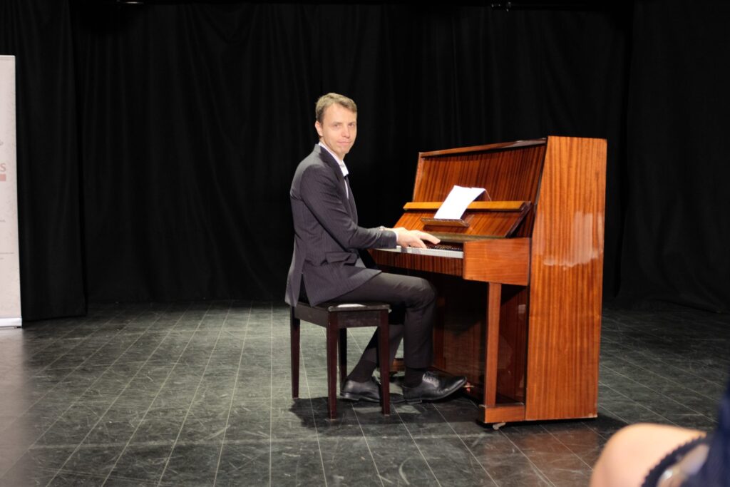Private music lesson performance at MJ Strings in Dubai
